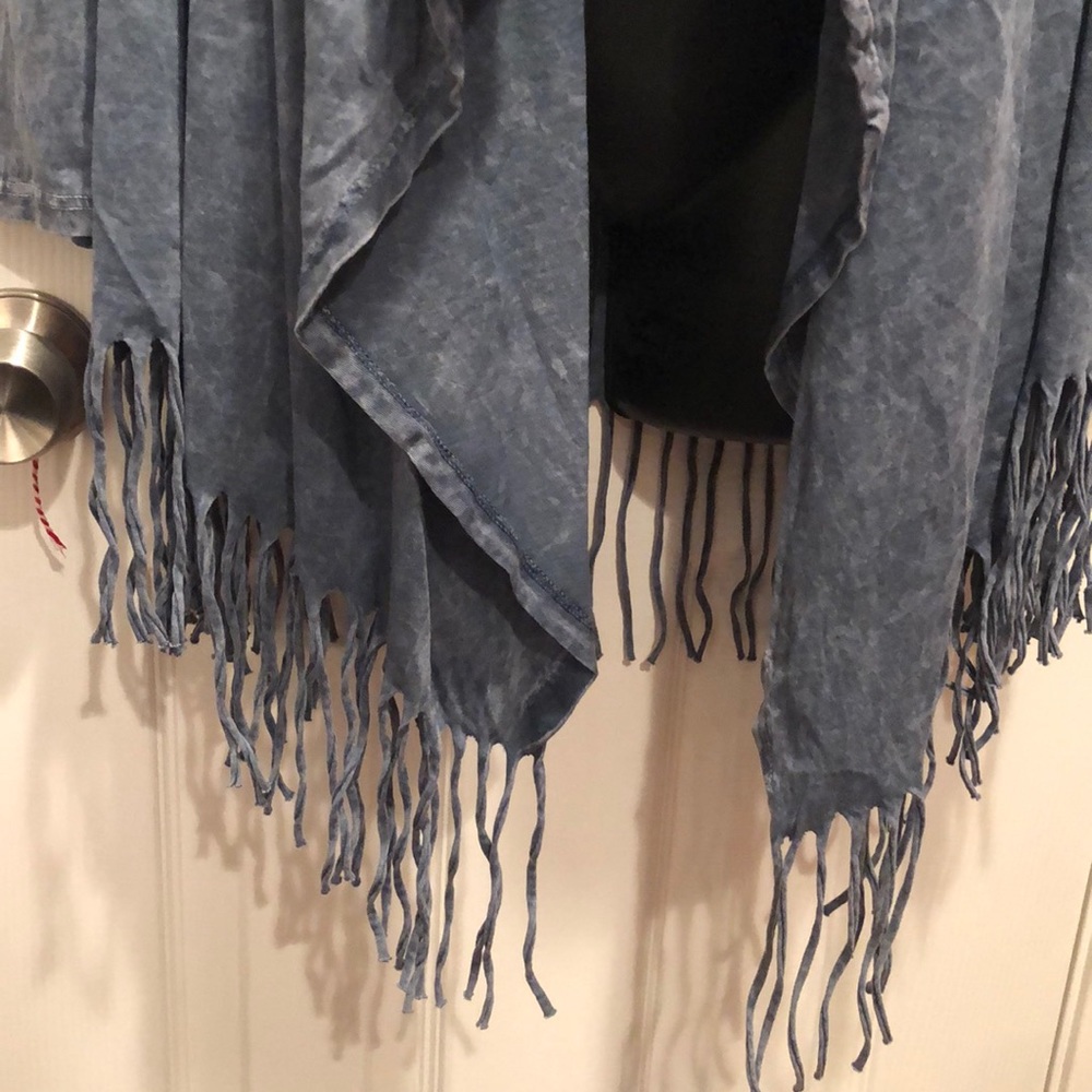 Vocal cardigan/wrap - Picture 2 of 6